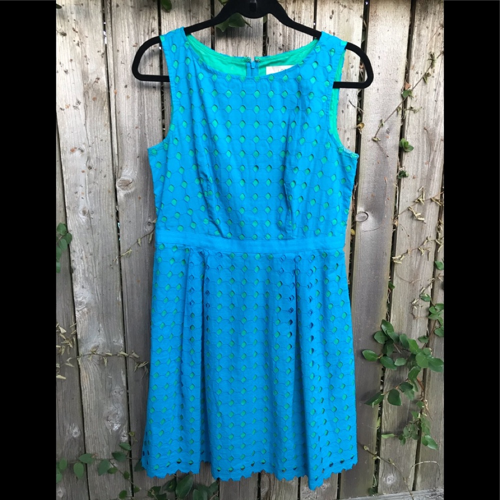 ANN TAYLOR LOFT Dress size 6
